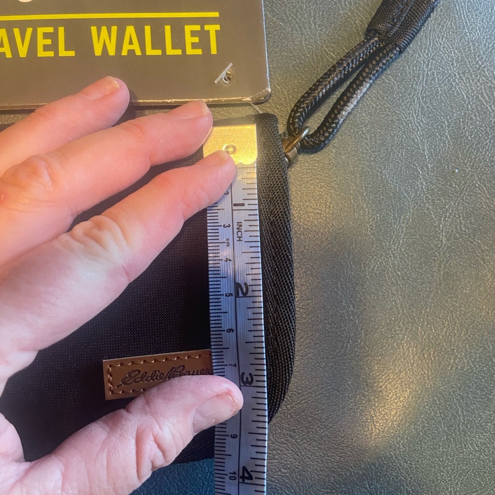Eddie Bauer Travel Wallet - Picture 8 of 9